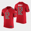 Tampa Bay Buccaneers hommes et 12 Tom Brady couleur Rush T-shirt - rouge