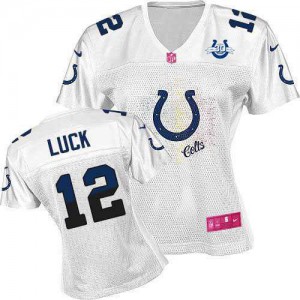 Femmes Nike Indianapolis Colts # 12 saisons d'élite blanc Fem ventilateur 30e Andrew Luck Patch NFL Maillot Magasin Femmes Nike Indianapolis Colts # 12 saisons d'élite blanc Fem ventilateur 30e Andrew Luck Patch NFL Maillot Magasin