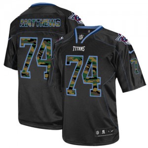 Hommes Nike Tennessee Titans # 74 Bruce Matthews Élite noire Camo Fashion NFL Maillot Magasin